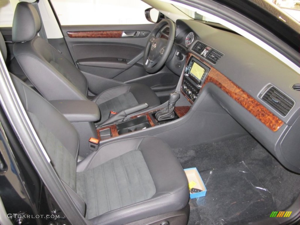 Titan Black Interior 2012 Volkswagen Passat V6 SEL Photo #55524989