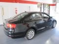 Black - Jetta SE Sedan Photo No. 4