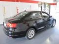Black - Jetta SE Sedan Photo No. 4