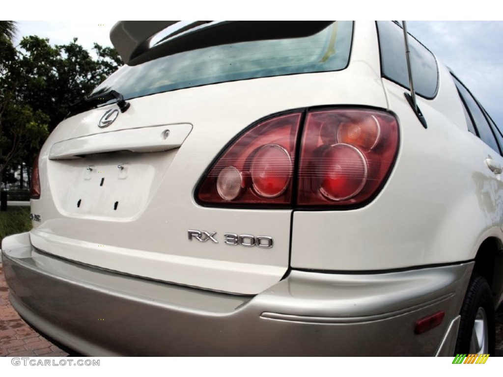 2000 RX 300 AWD - Pearl White / Ivory photo #20