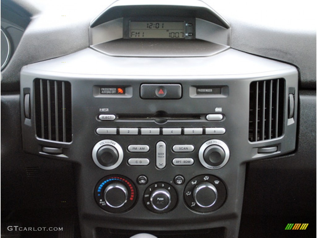 2007 Mitsubishi Endeavor LS Controls Photos