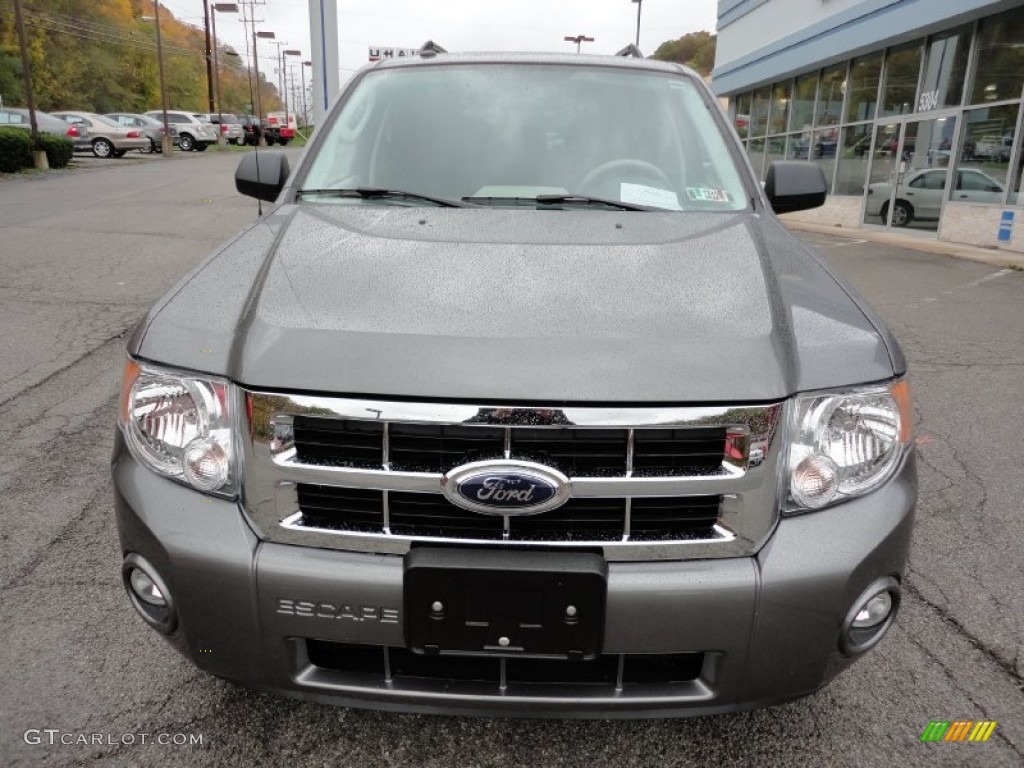 2009 Escape XLT 4WD - Sterling Grey Metallic / Charcoal photo #2