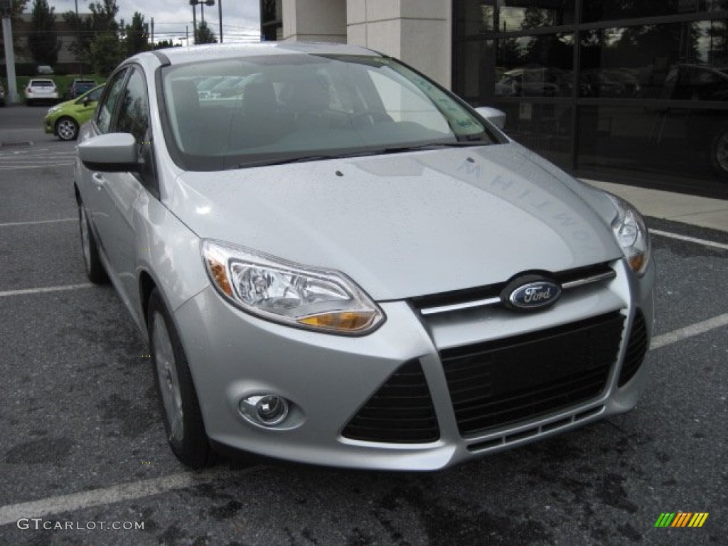 2012 Focus SE Sport Sedan - Ingot Silver Metallic / Two-Tone Sport photo #2