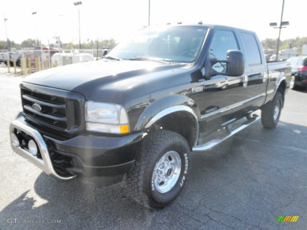 2003 F250 Super Duty XLT Crew Cab 4x4 - Black / Black photo #3