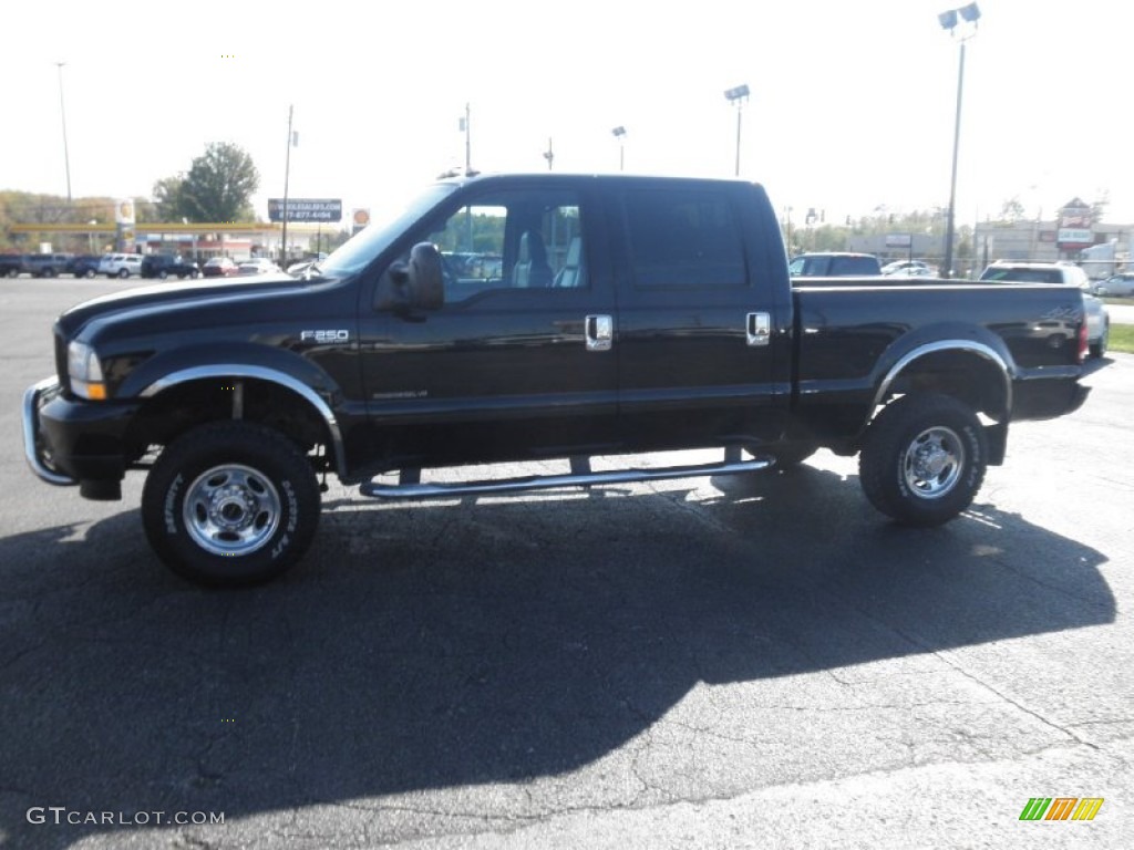 2003 F250 Super Duty XLT Crew Cab 4x4 - Black / Black photo #4