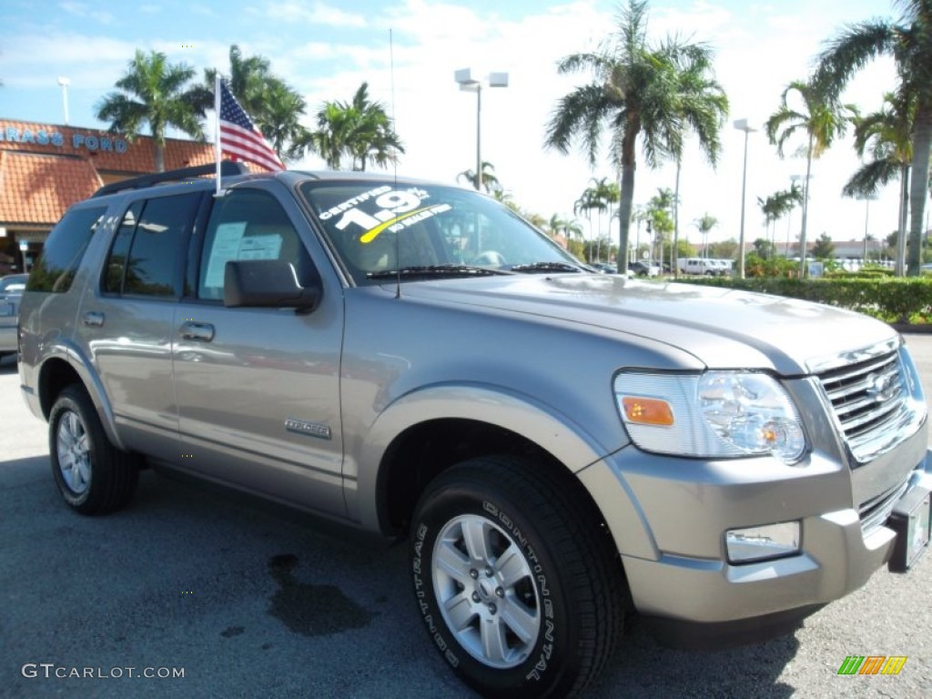 2008 Explorer XLT - Vapor Silver Metallic / Camel photo #1