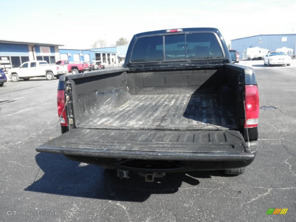 2003 F250 Super Duty XLT Crew Cab 4x4 - Black / Black photo #20