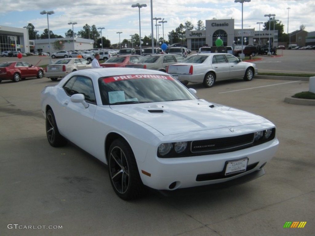 2010 Challenger SE - Stone White / Dark Slate Gray photo #7