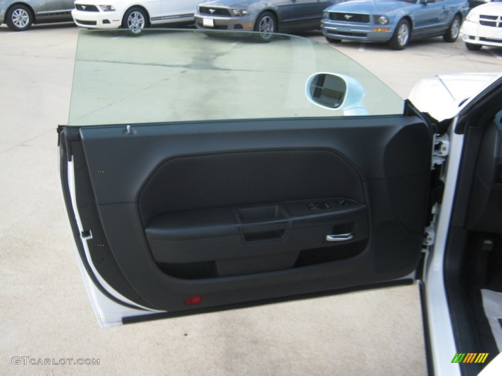 2010 Challenger SE - Stone White / Dark Slate Gray photo #15