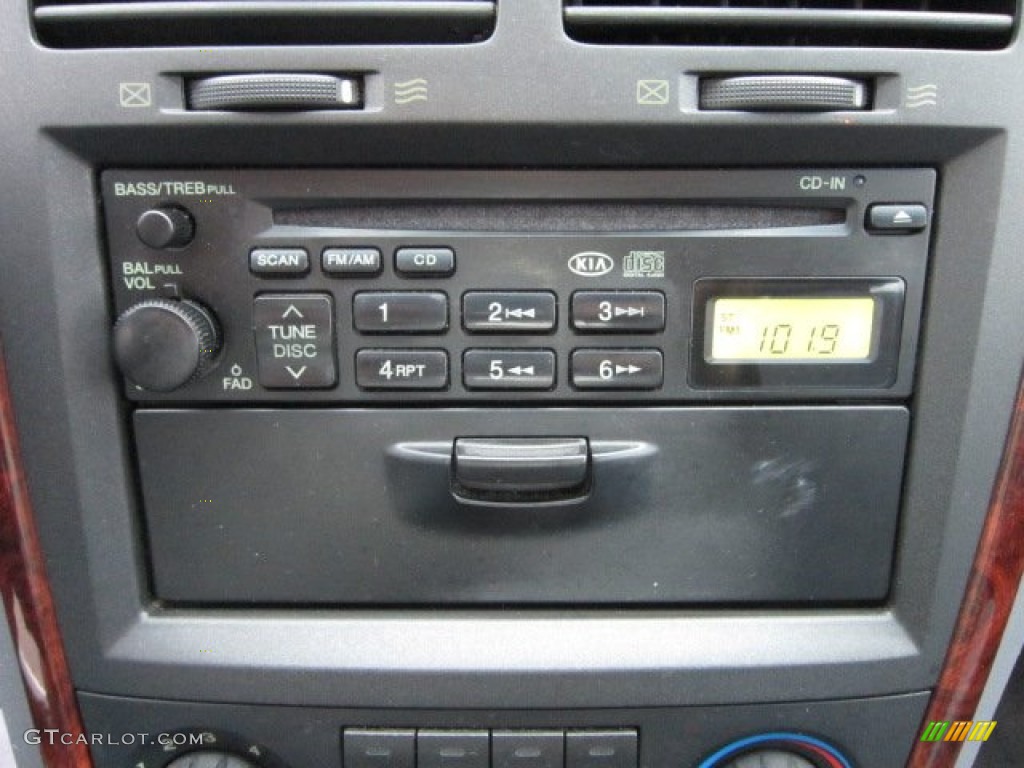 2005 Kia Optima LX V6 Audio System Photo #55546815