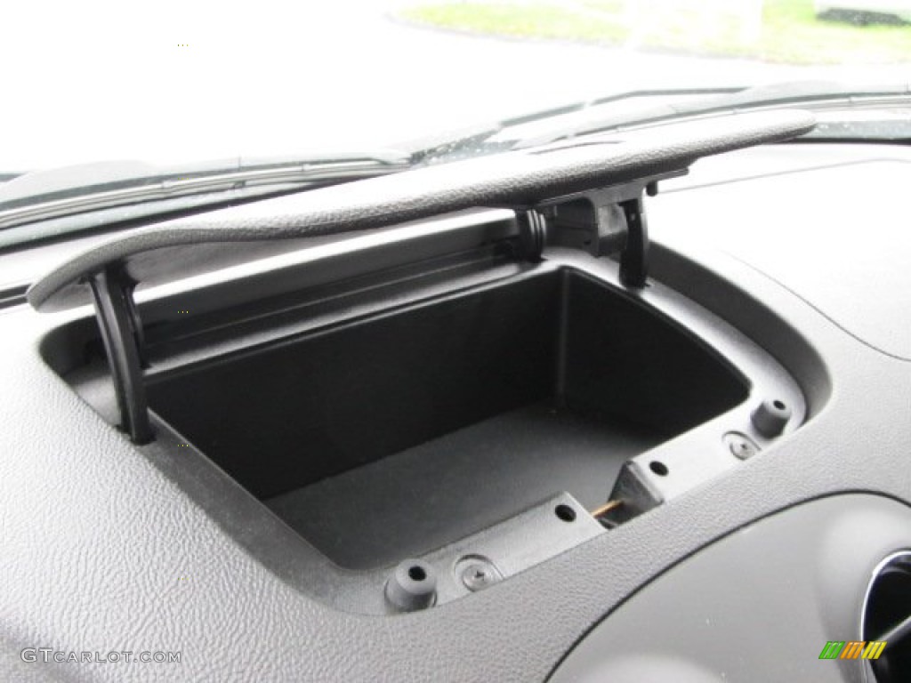 2011 HHR LT - Arctic Ice White / Ebony photo #18