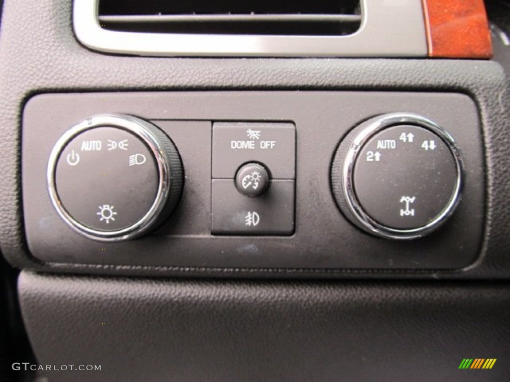 2008 Chevrolet Avalanche LT 4x4 Controls Photos