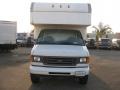 2004 Oxford White Ford E Series Cutaway E350 Commercial Moving Truck  photo #2