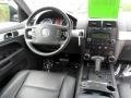Black Uni - Touareg 2 VR6 Photo No. 12