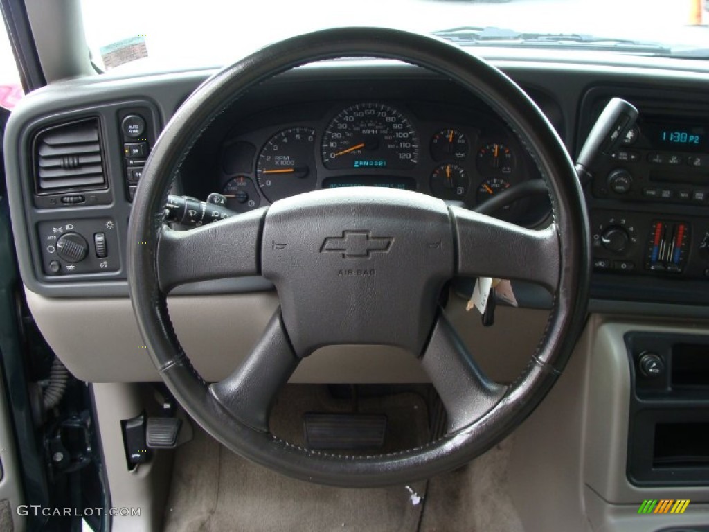 2004 Chevrolet Suburban 1500 LS 4x4 Gray/Dark Charcoal Steering Wheel Photo #55553865