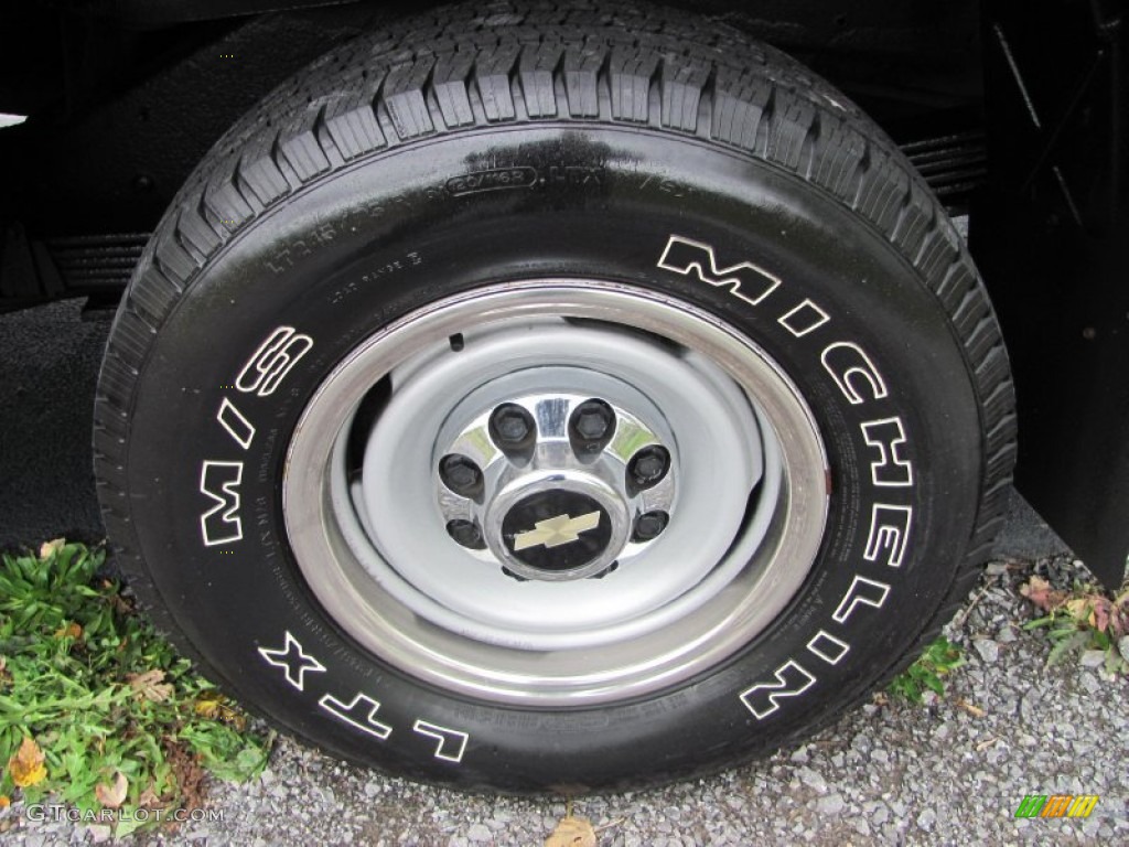 1995 Chevrolet Suburban K2500 4x4 Wheel Photos