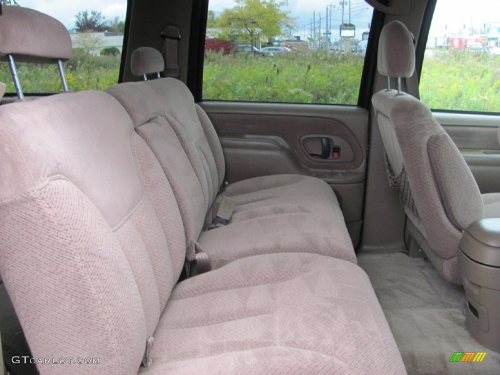 Beige Interior 1995 Chevrolet Suburban K2500 4x4 Photo #55555653