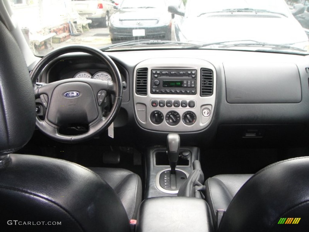 2005 Ford Escape Limited 4WD Ebony Black Dashboard Photo #55559094