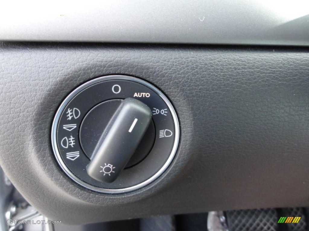 2006 Audi A8 4.2 quattro Controls Photo #55560714