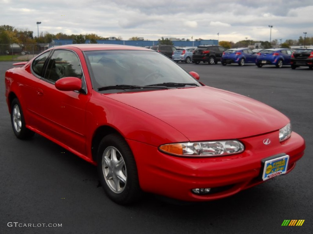 2001 Alero GL Coupe - Bright Red / Pewter photo #18