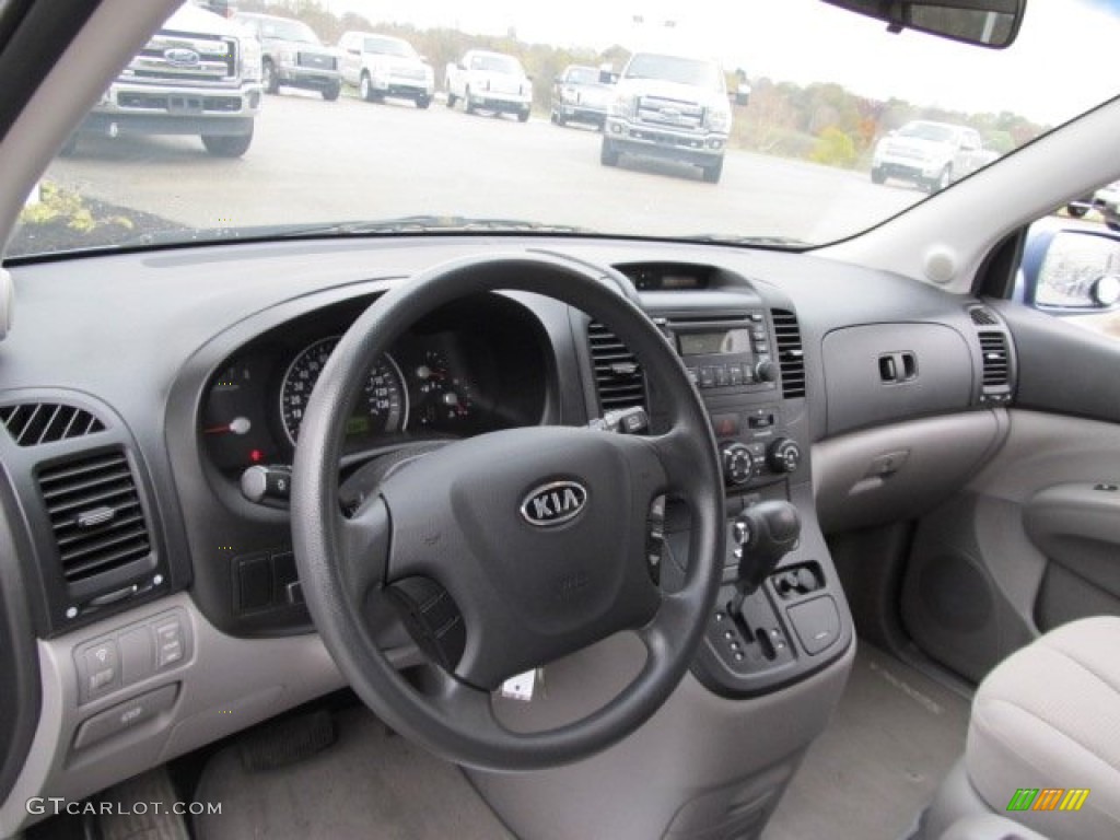 2008 Kia Sedona LX Gray Dashboard Photo #55561722