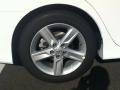 Super White - Camry SE Photo No. 4