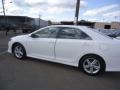 Super White - Camry SE Photo No. 30