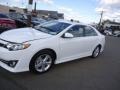 Super White - Camry SE Photo No. 34