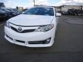 Super White - Camry SE Photo No. 35