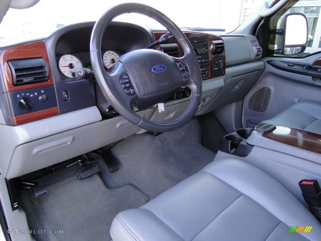 Medium Flint Interior 2005 Ford F350 Super Duty Lariat SuperCab 4x4 Photo #55568739