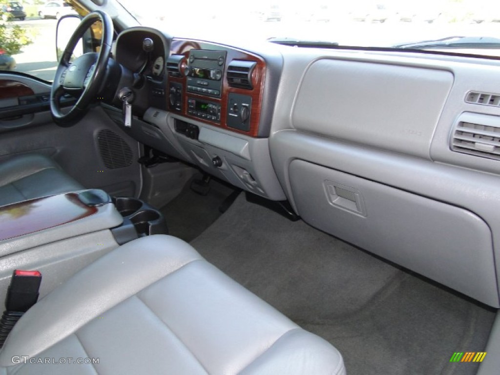 2005 Ford F350 Super Duty Lariat SuperCab 4x4 Dashboard Photos