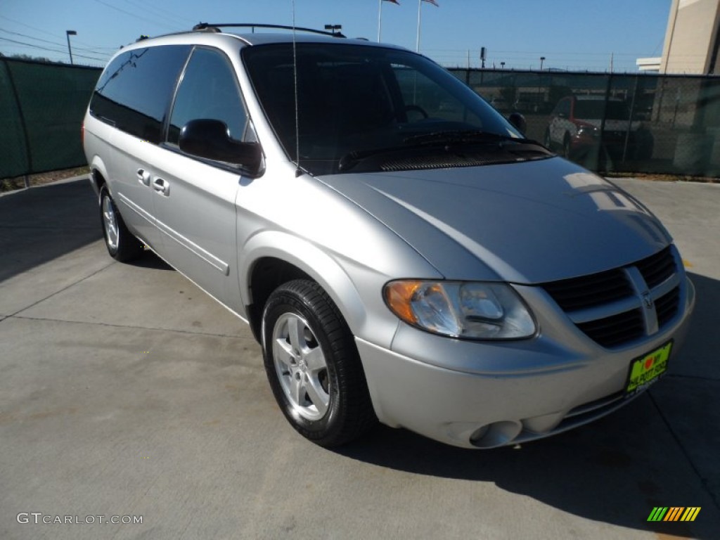 Bright Silver Metallic Dodge Grand Caravan