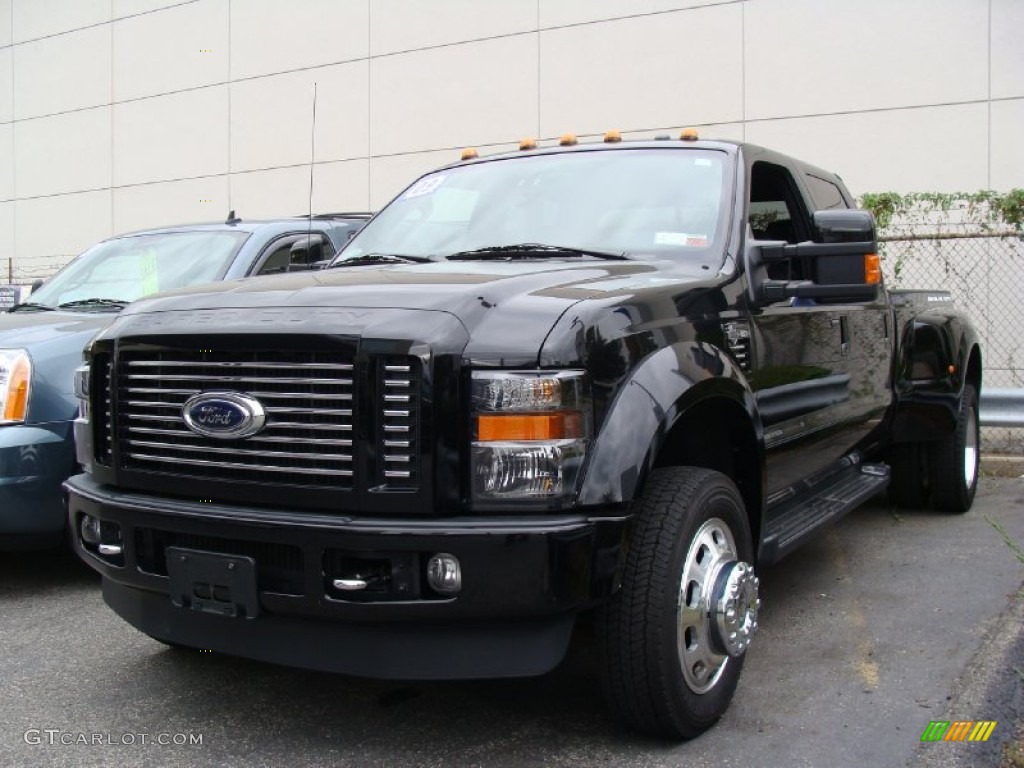 Black Ford F450 Super Duty