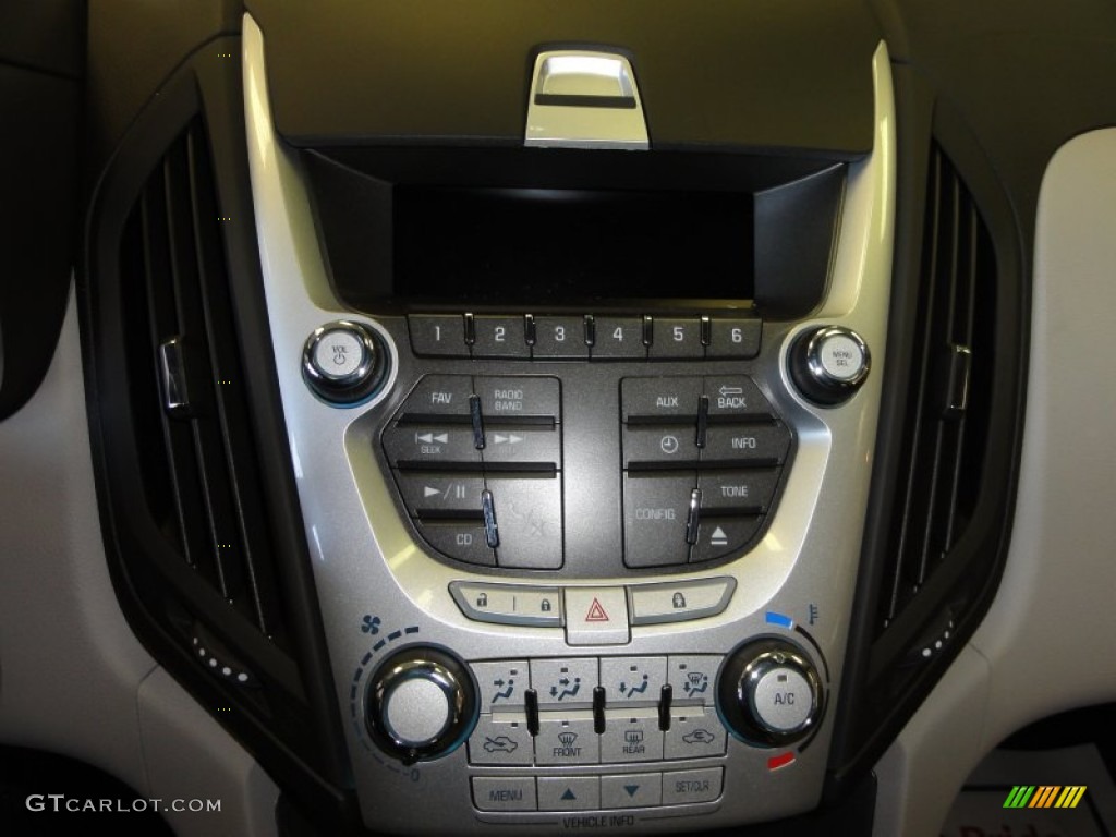 2012 Equinox LS - Silver Ice Metallic / Light Titanium/Jet Black photo #12