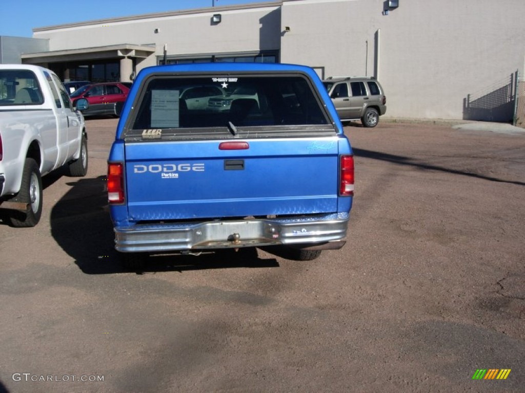 1995 Dakota Sport Regular Cab 4x4 - Brilliant Blue Pearl / Gray photo #3