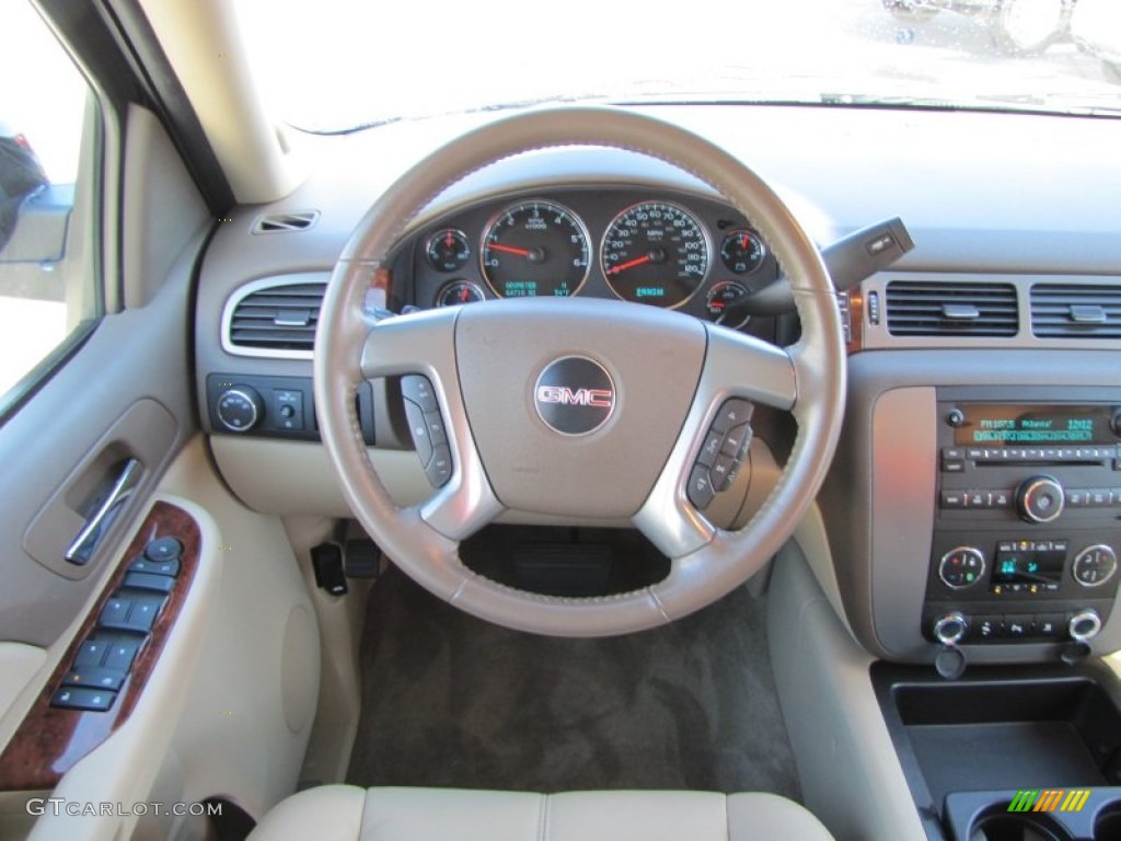 2009 GMC Yukon SLT Light Tan Steering Wheel Photo #55581948