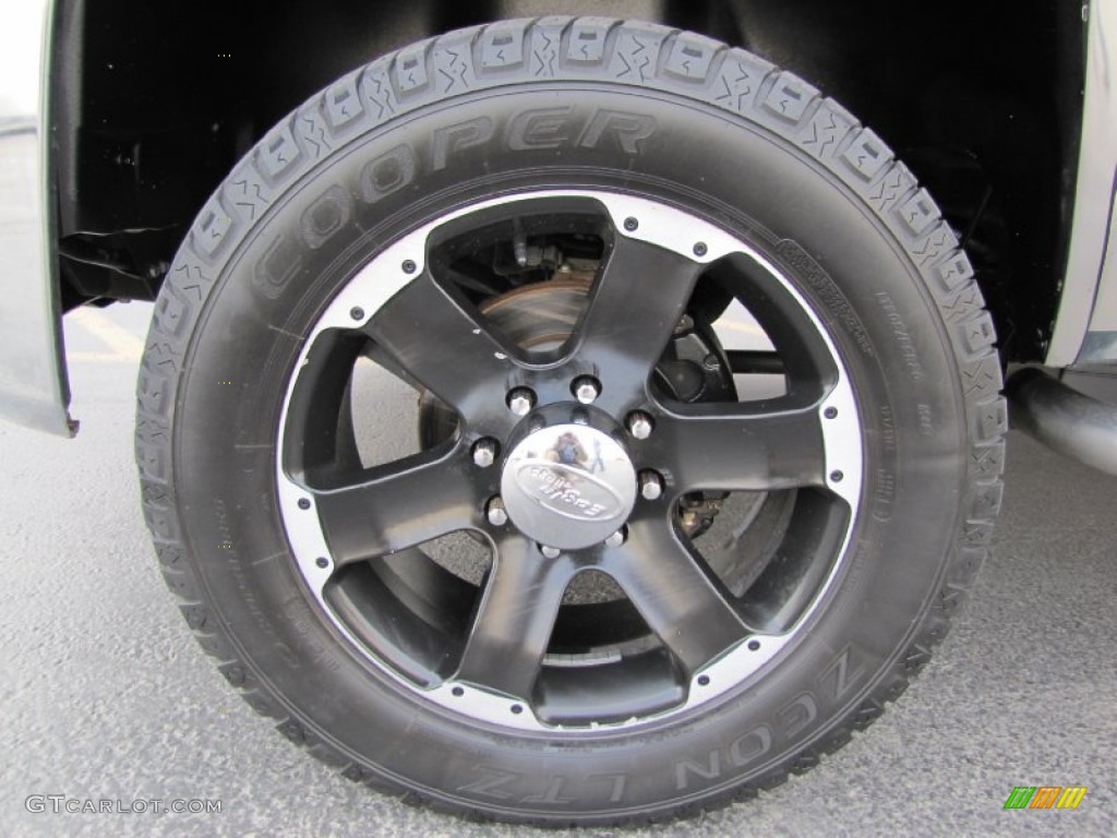 2007 Chevrolet Silverado 2500HD LT Crew Cab 4x4 Custom Wheels Photo #55584682