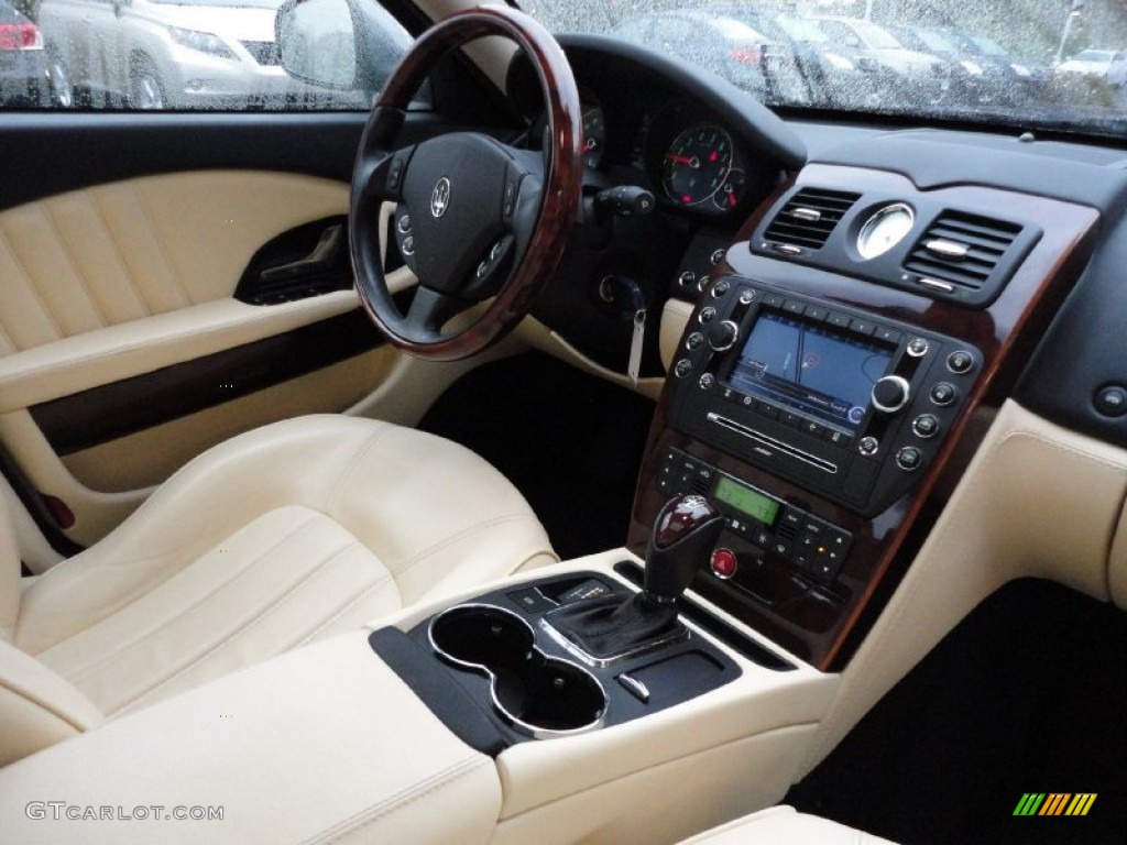 2010 Maserati Quattroporte Standard Quattroporte Model Avorio Dashboard Photo #55585009