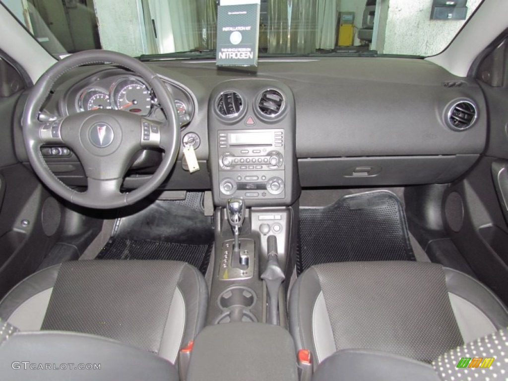 2009 Pontiac G6 GXP Sedan Ebony Dashboard Photo #55586878