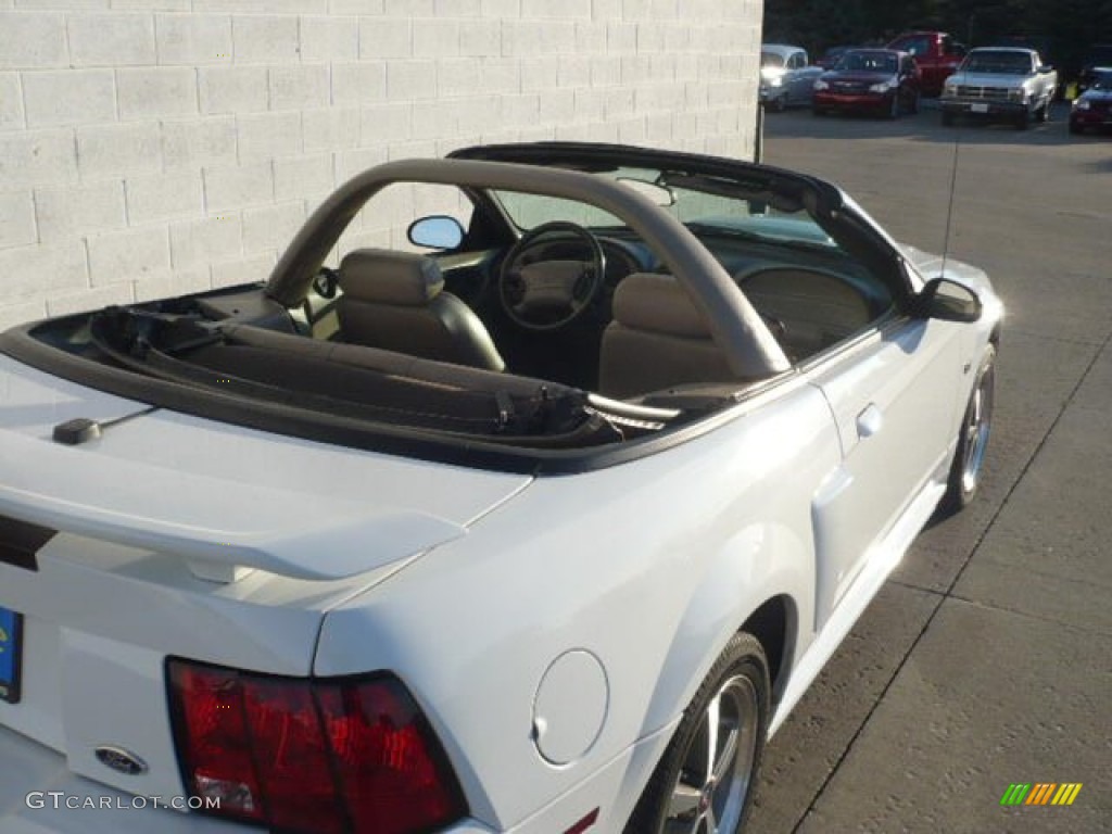 2001 Mustang GT Convertible - Oxford White / Medium Parchment photo #6