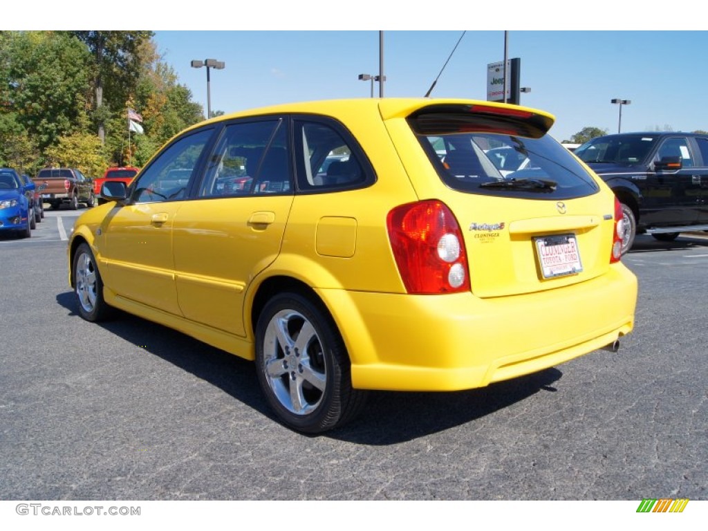 2003 Protege 5 Wagon - Vivid Yellow / Off Black photo #28