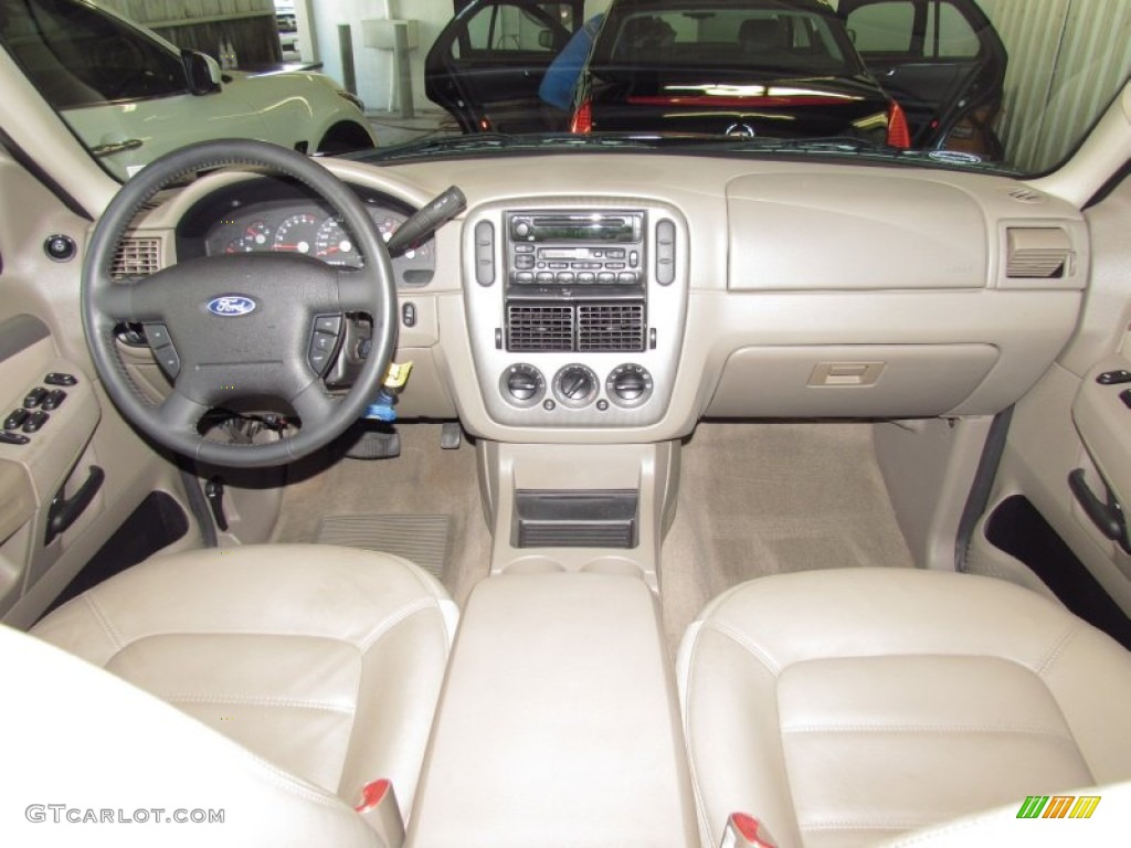 2003 Explorer XLT - Black / Medium Parchment Beige photo #13