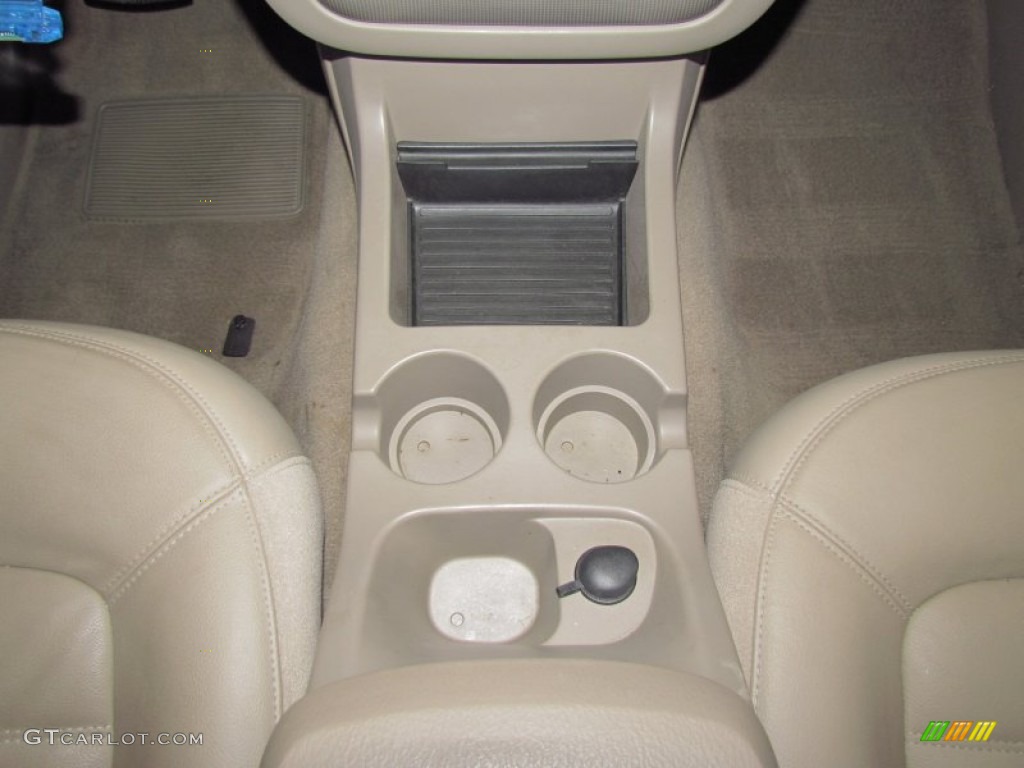 2003 Explorer XLT - Black / Medium Parchment Beige photo #17