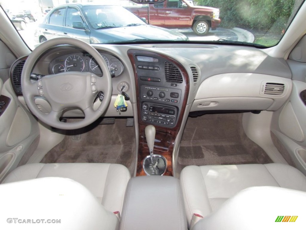 2001 Oldsmobile Aurora 3.5 Neutral Dashboard Photo #55595722