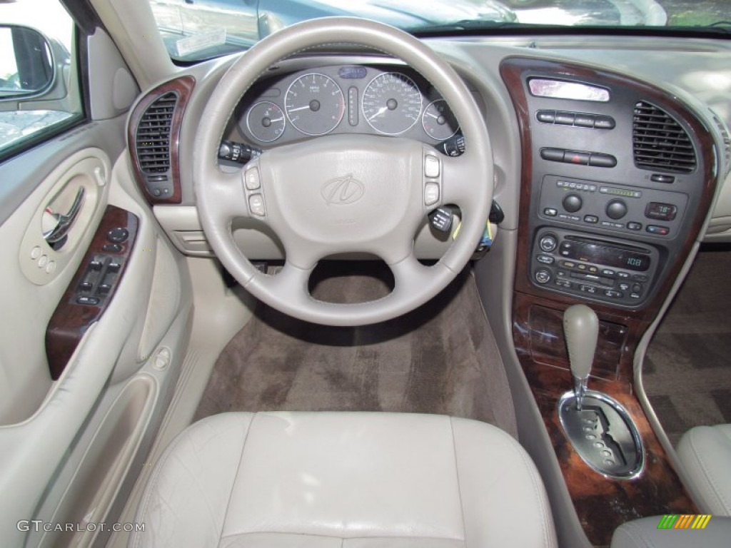 2001 Oldsmobile Aurora 3.5 Neutral Steering Wheel Photo #55595733