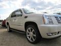 White Diamond Tricoat - Escalade EXT Luxury AWD Photo No. 2