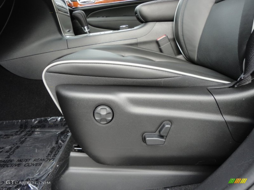 2012 Jeep Grand Cherokee Overland 4x4 Controls Photo #55599174