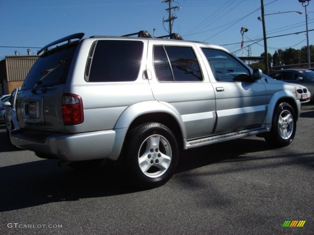 2002 QX4  - Brilliant Silver Metallic / Graphite photo #4