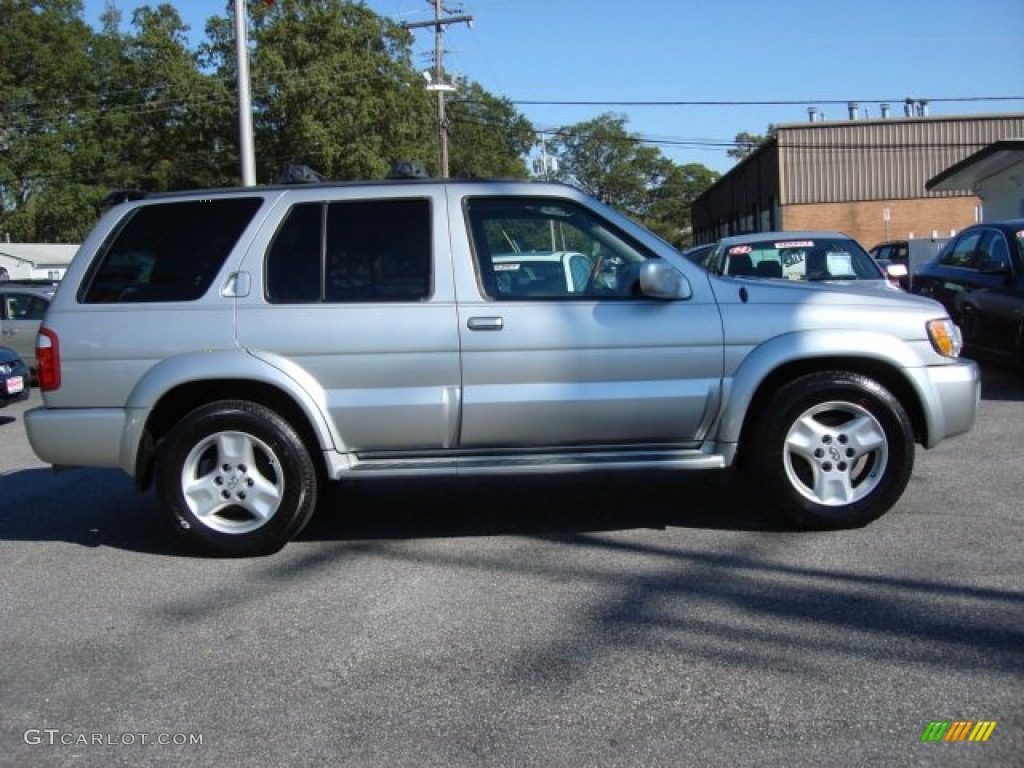 2002 QX4  - Brilliant Silver Metallic / Graphite photo #5