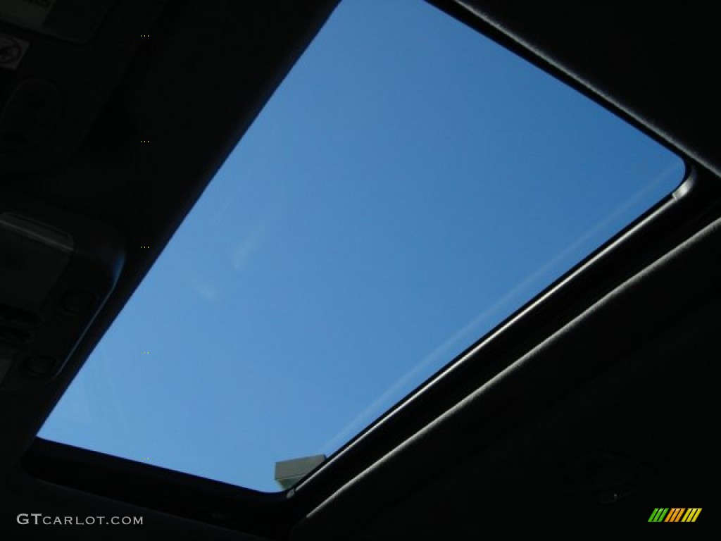 2002 QX4  - Brilliant Silver Metallic / Graphite photo #11